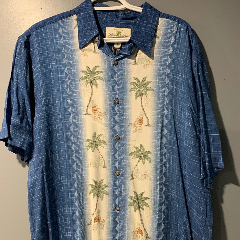 Navy palm panel
